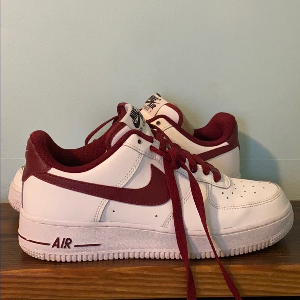 Women’s size 8 NIKE Air Force 1s